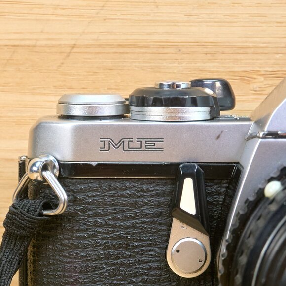 Pentax Asahi ME Film Camera / 35mm SLR / Pentax-M 50mm f/2 Lens / Made in Japan - Picture 5 of 7